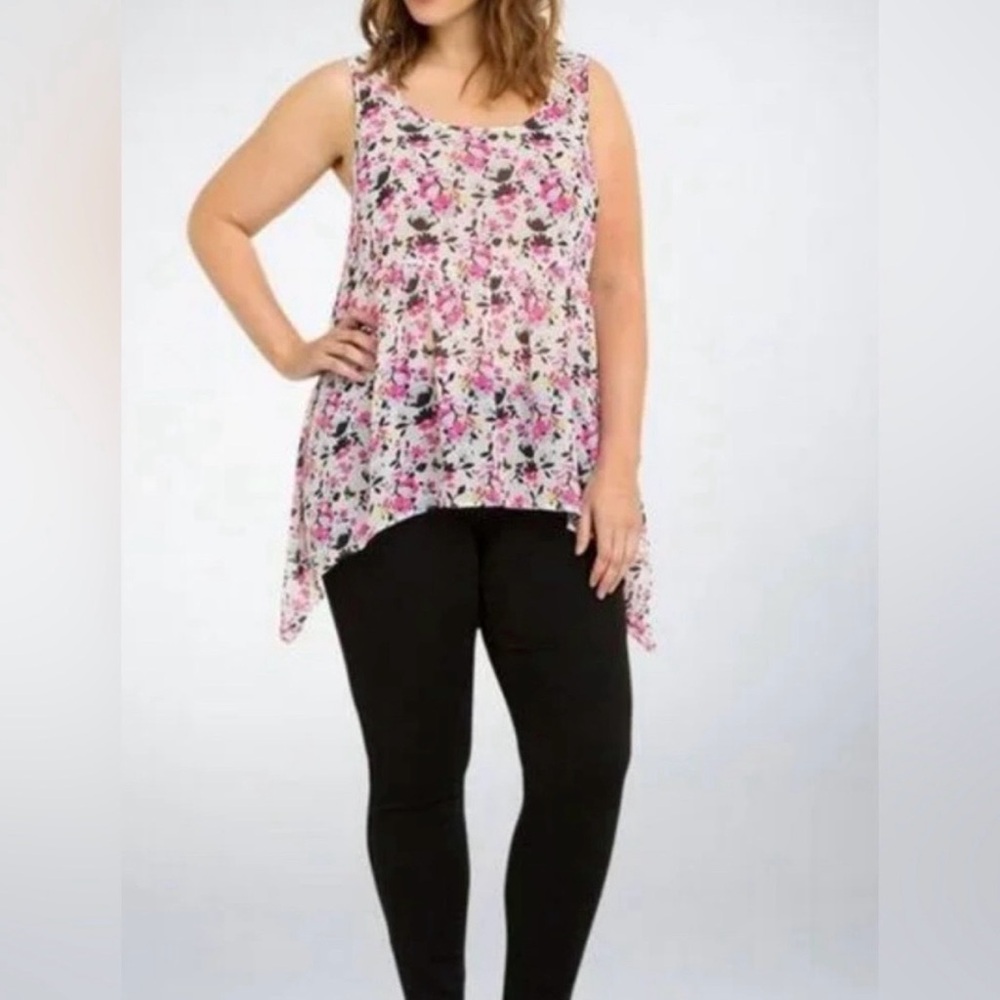 TORRID Plus 1X White Pink Floral Sleeveless Tank Top